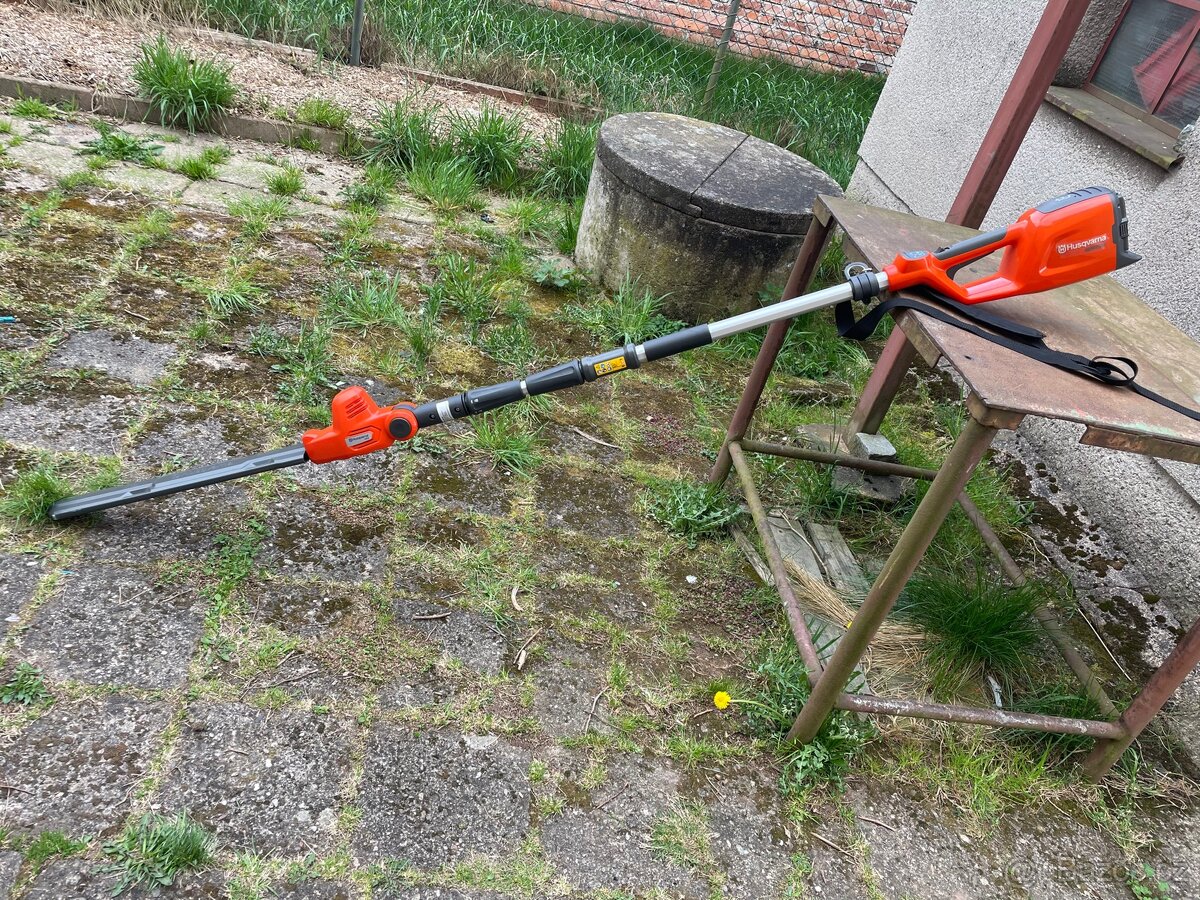 Akumulátorové nůžky na živý plot Husqvarna 120iTK4