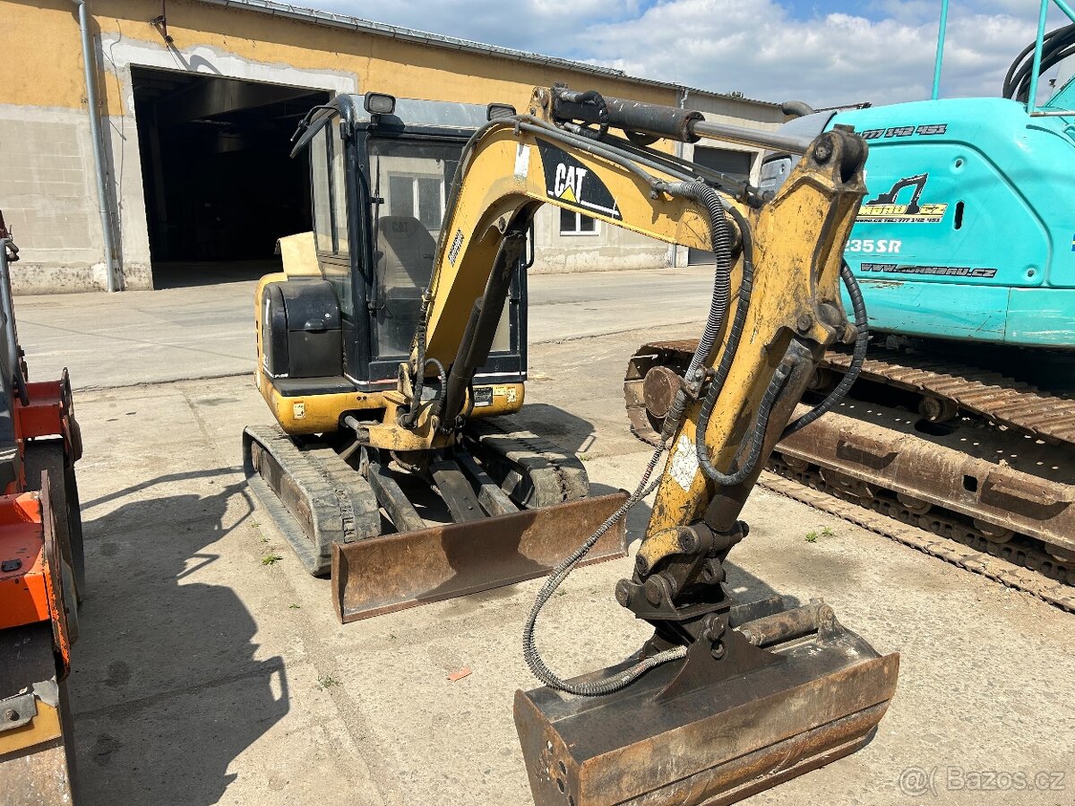Caterpillar 2,8 tun 302,5