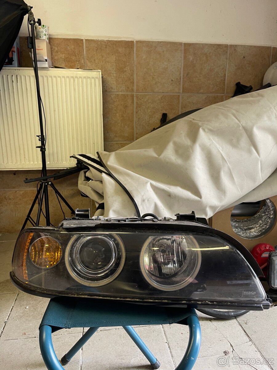 Pravé přední světlo bmw e39 xenon Facelift