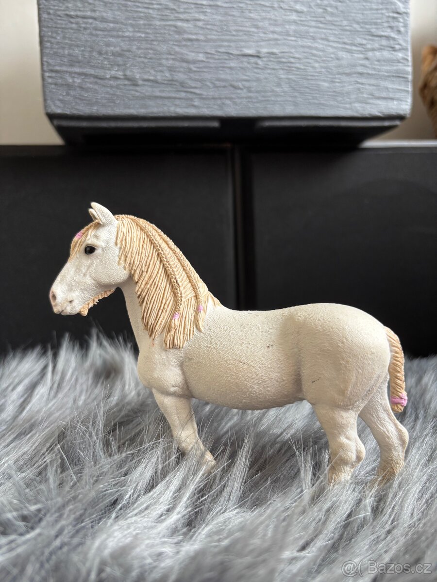 Schleich kůň