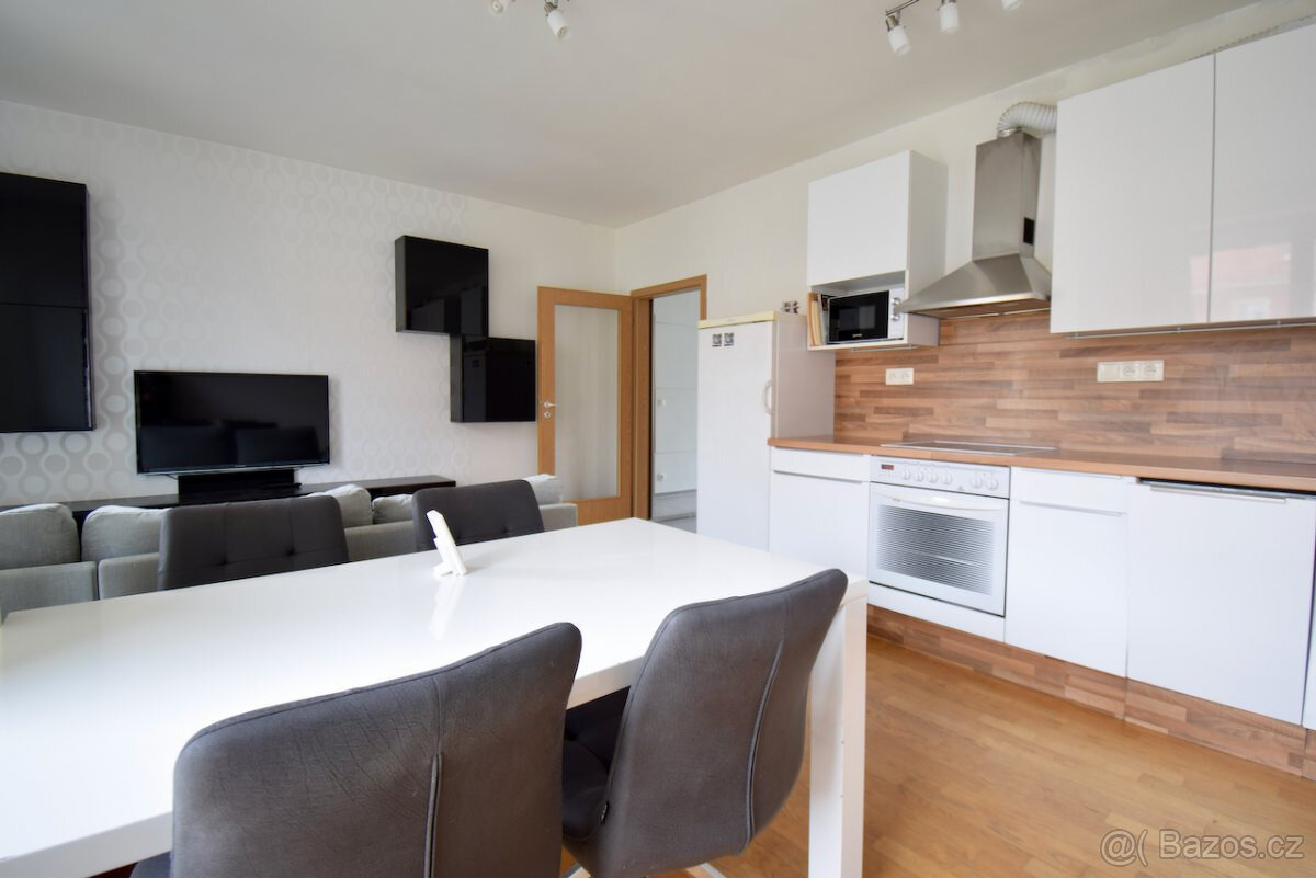 Pronájem bytu 2+kk, Klatovská, Ponava, 55 m2