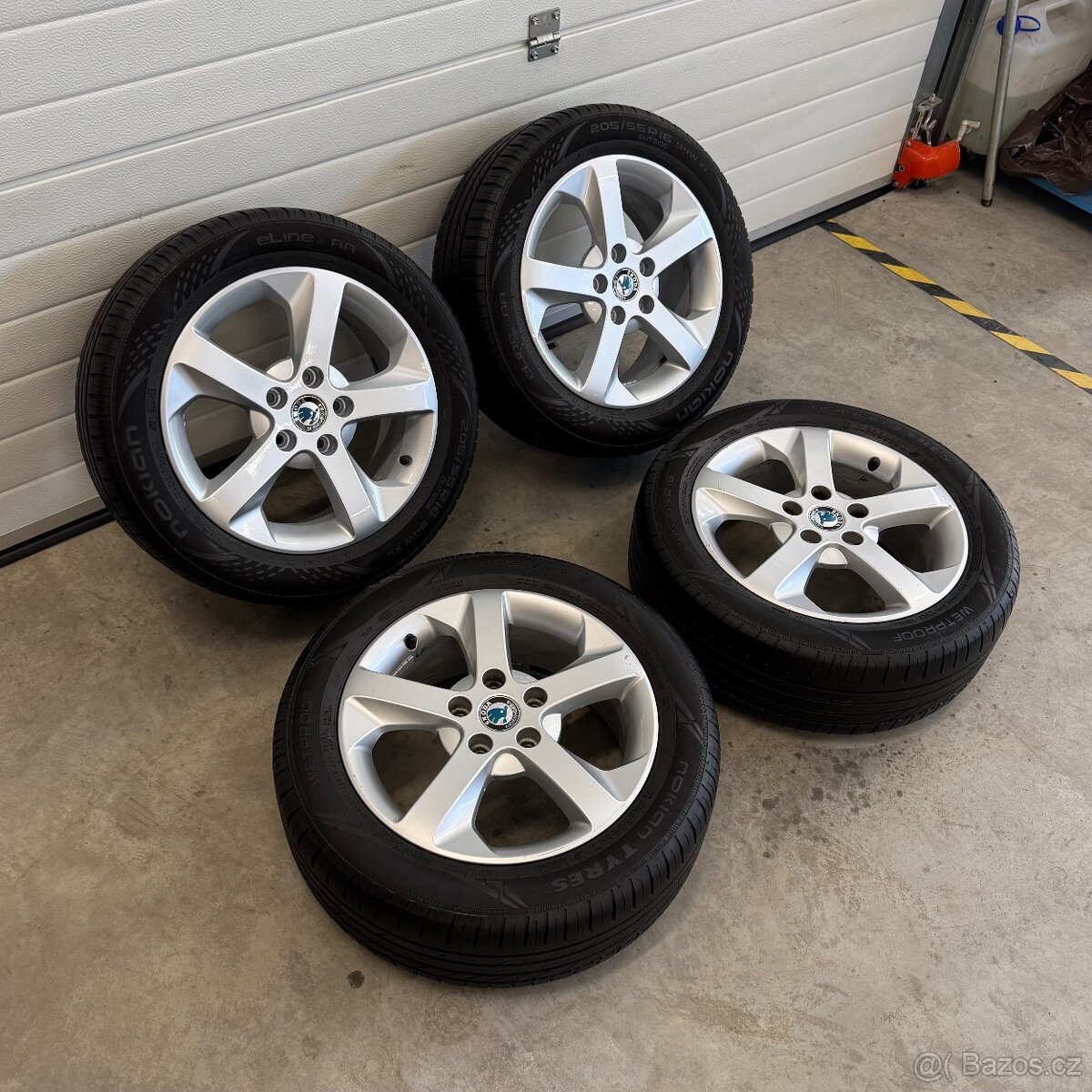 Alu kola Škoda R16, 205/55 R16 5mm Nokian, 5x112