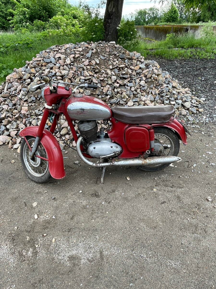 Jawa 250 typ 559 panelka