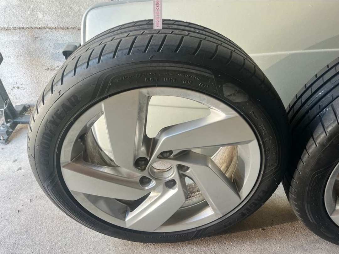 alu sada VW Richmond R17 5x112
