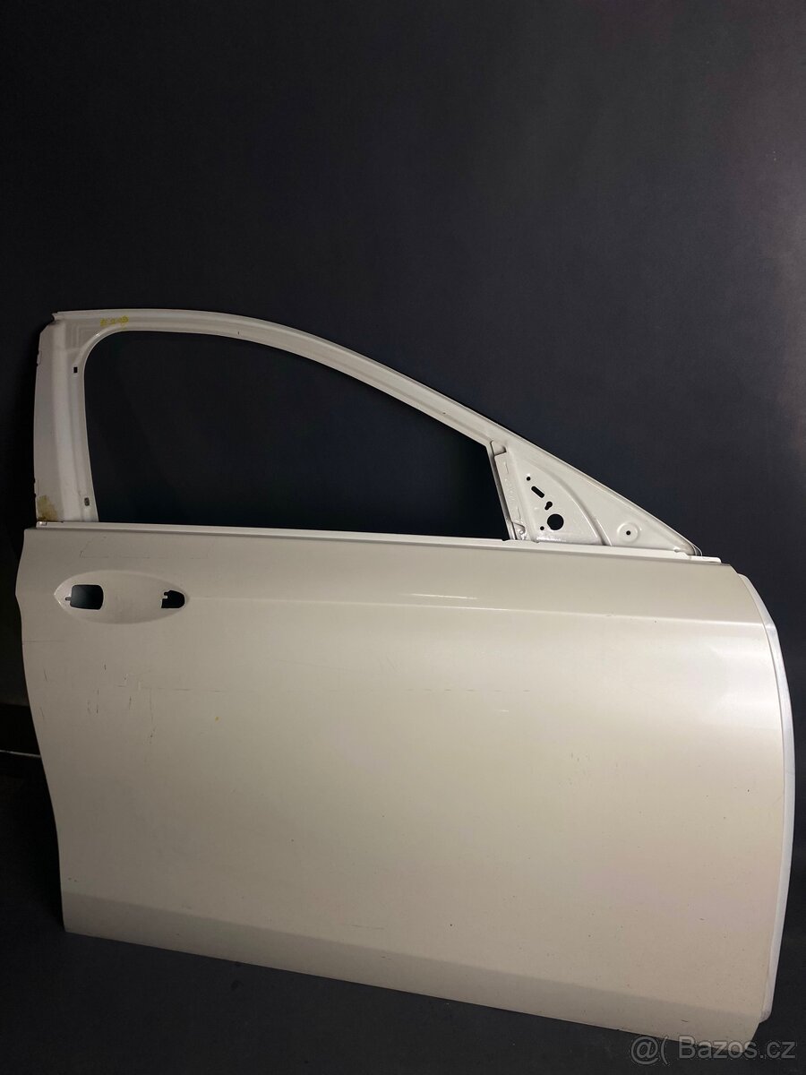 Přední pravé dveře Mercedes E213