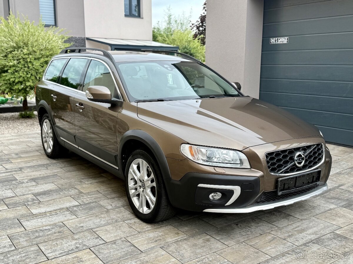 Volvo XC70 2.4D- 162kW/4x4/Summum/Xenon/Navi