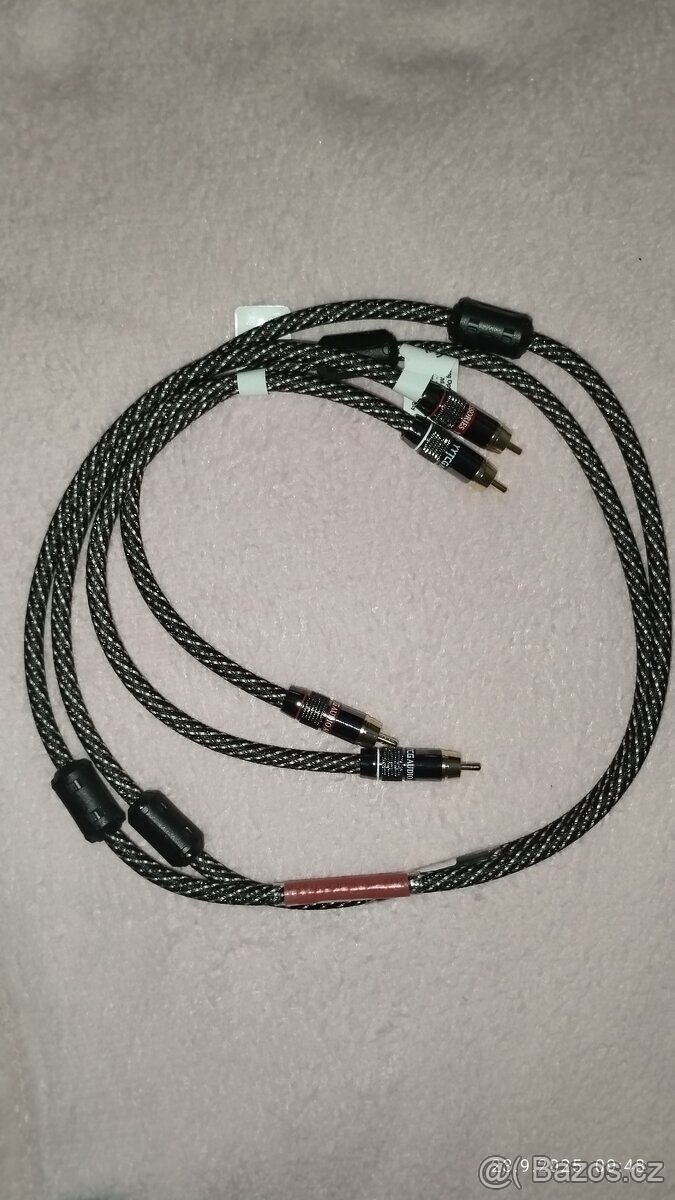 Prodám směrové sig.kabely o délce 1 m. Kabely nové