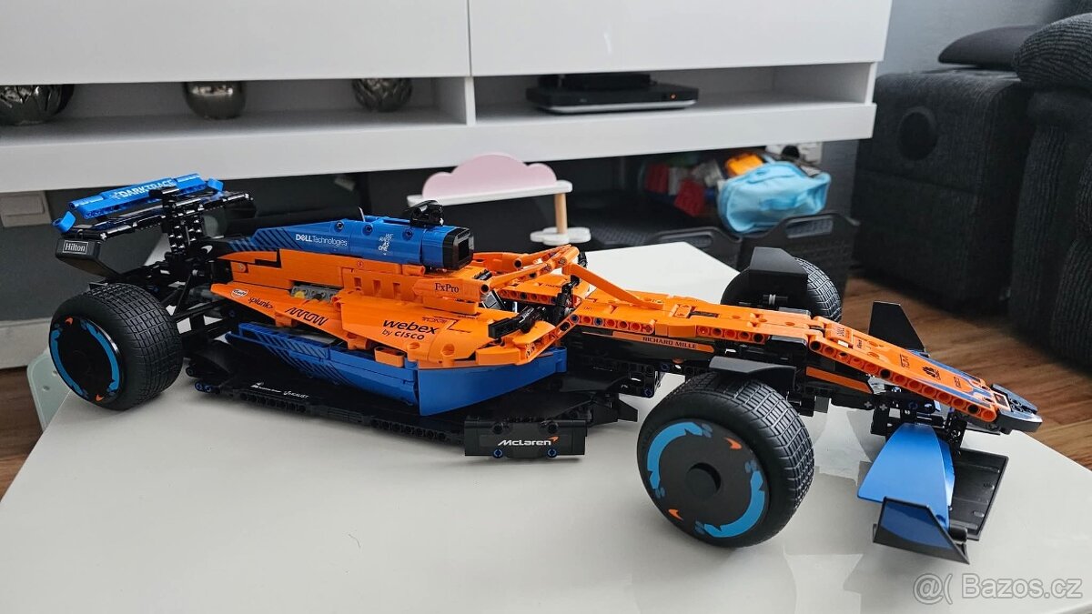 Stavebnice McLaren Formule 1– plně kompatibilní s LEGO 42141