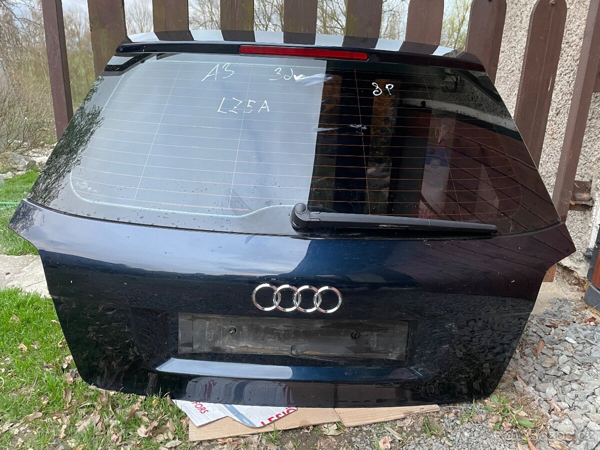 Audi A3 8P 3dv. zadní víko LZ5A