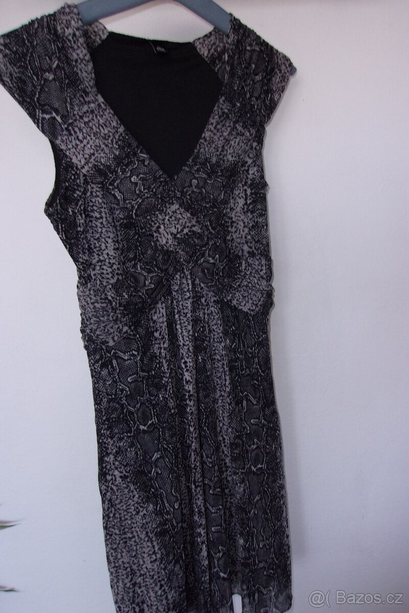 4 x různé šaty vel. M