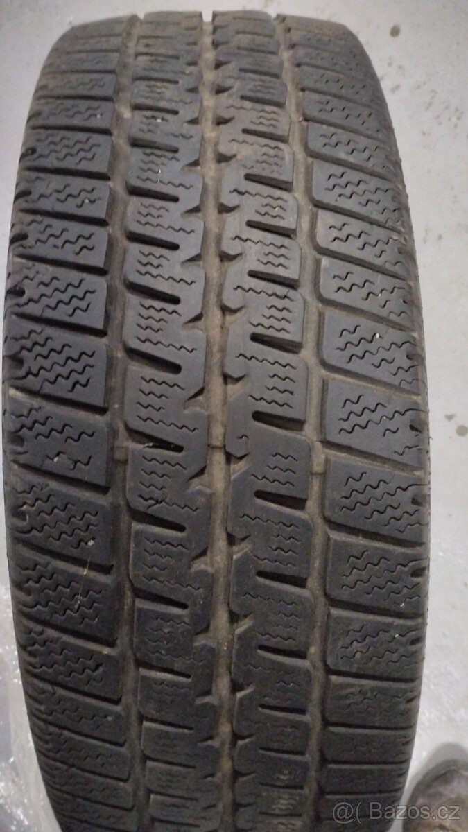 Zimní i letní pneu R16C . R17C . R15C