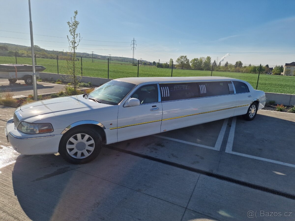 Lincoln town car 8.6m 9 míst r.v 2007 model 06-11