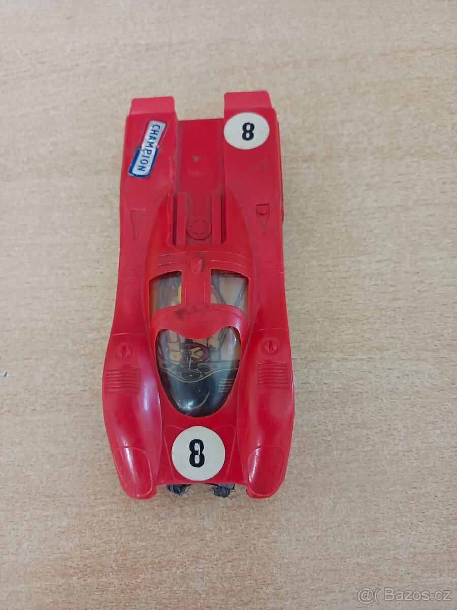 Autíčko autodráhy ites