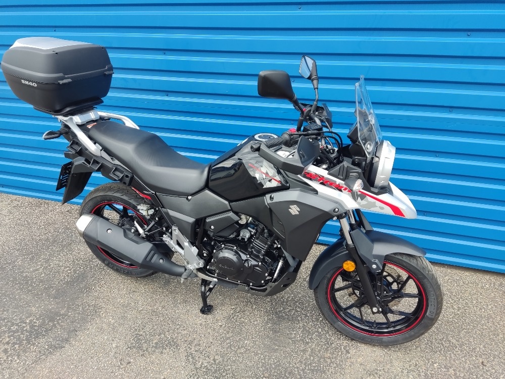 Suzuki DL 250 V-Strom ABS (2021) Nový, 9000km, AKCE