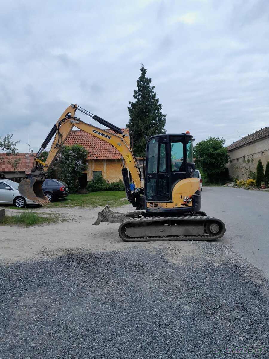 Minibagr pásový