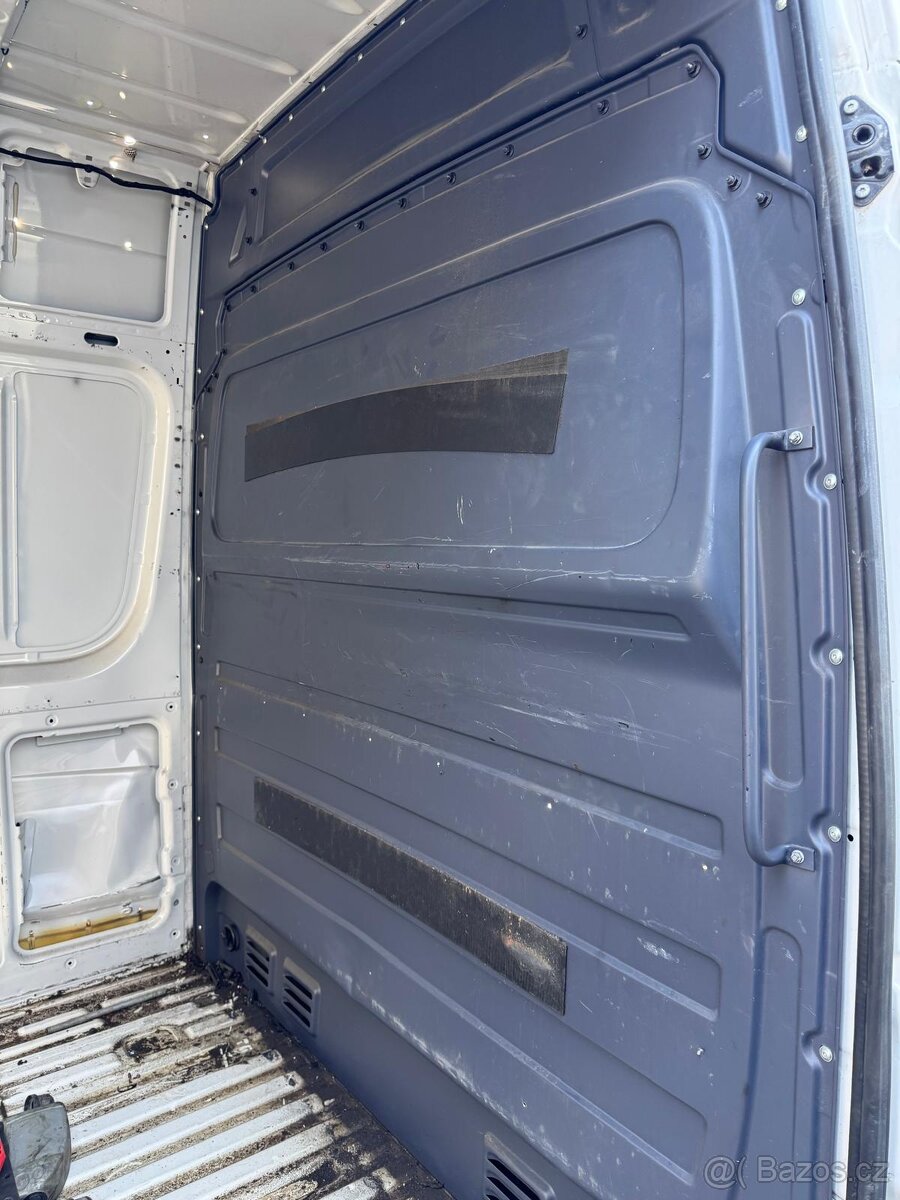 Mercedes Benz Sprinter příčka, přepážka