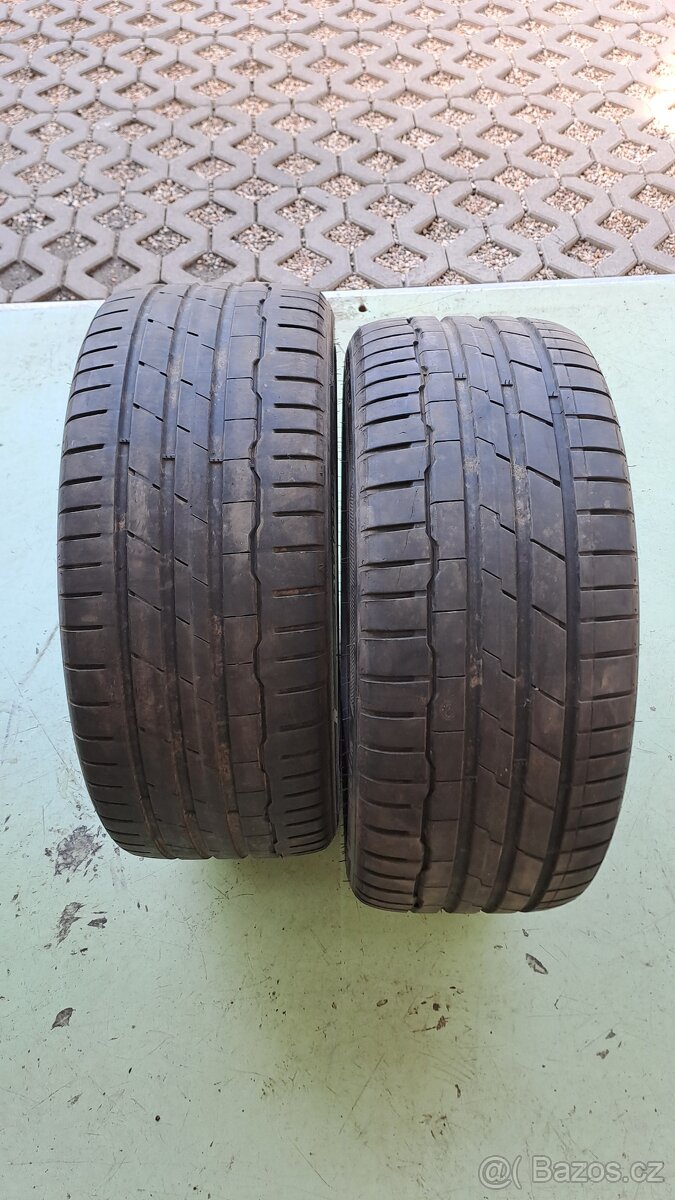 235/40 r18