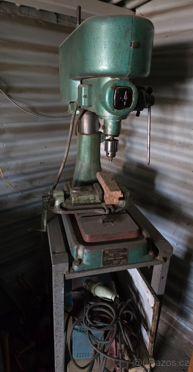Stolní elektrická vrtačka Jihokov V 16