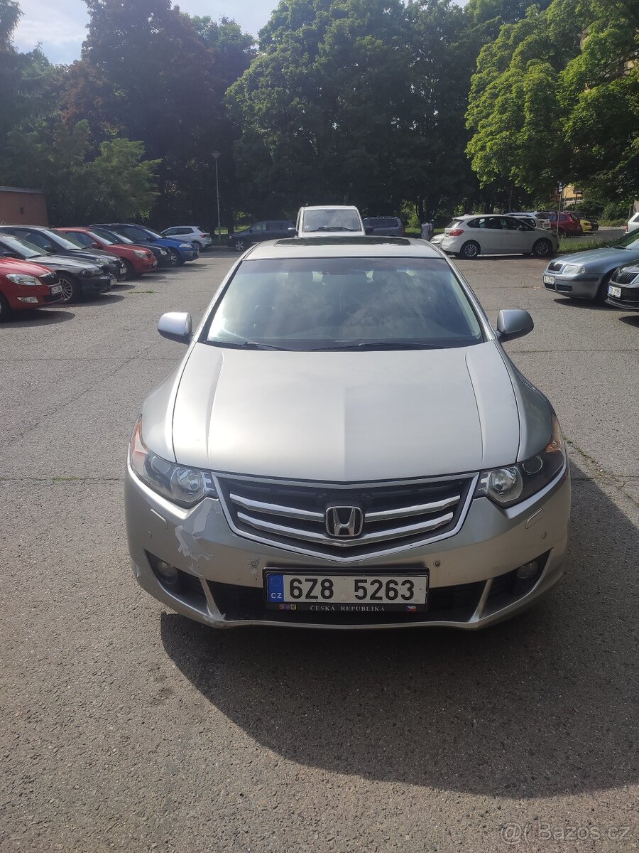 Prodám Accord 8
