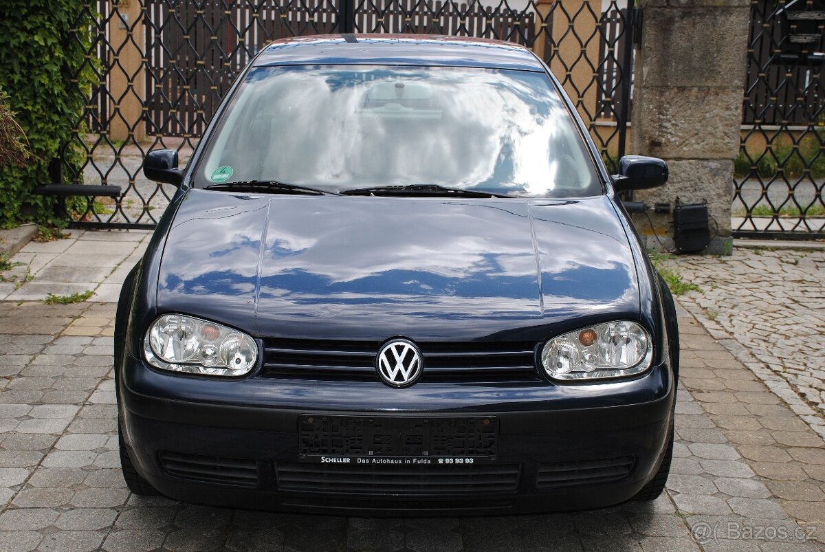 VW GOLF 4 1.4 55kW - klimatizace - naj. 148 000km