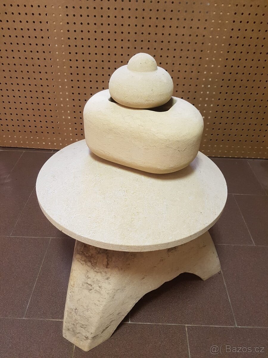 Japonská kamenná pagoda na zahradu nová