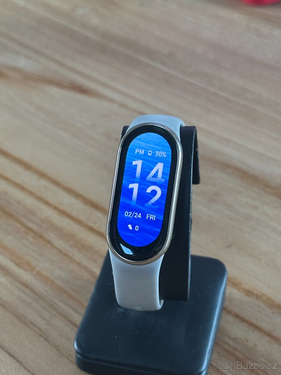 Chytrý náramek Xiaomi Smart Band 8 stříbrný