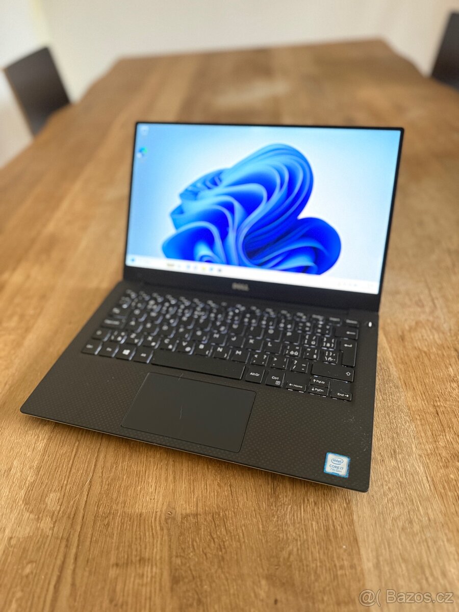 Dell XPS 13 (9360) – i7 / 8gb RAM / SSD /
