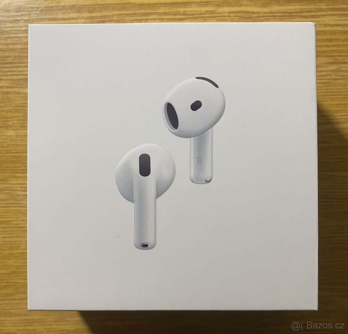 Apple AirPods 4 s aktivním potlačováním hluku