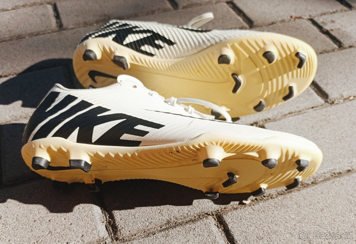 Kopačky Nike, vel. 43