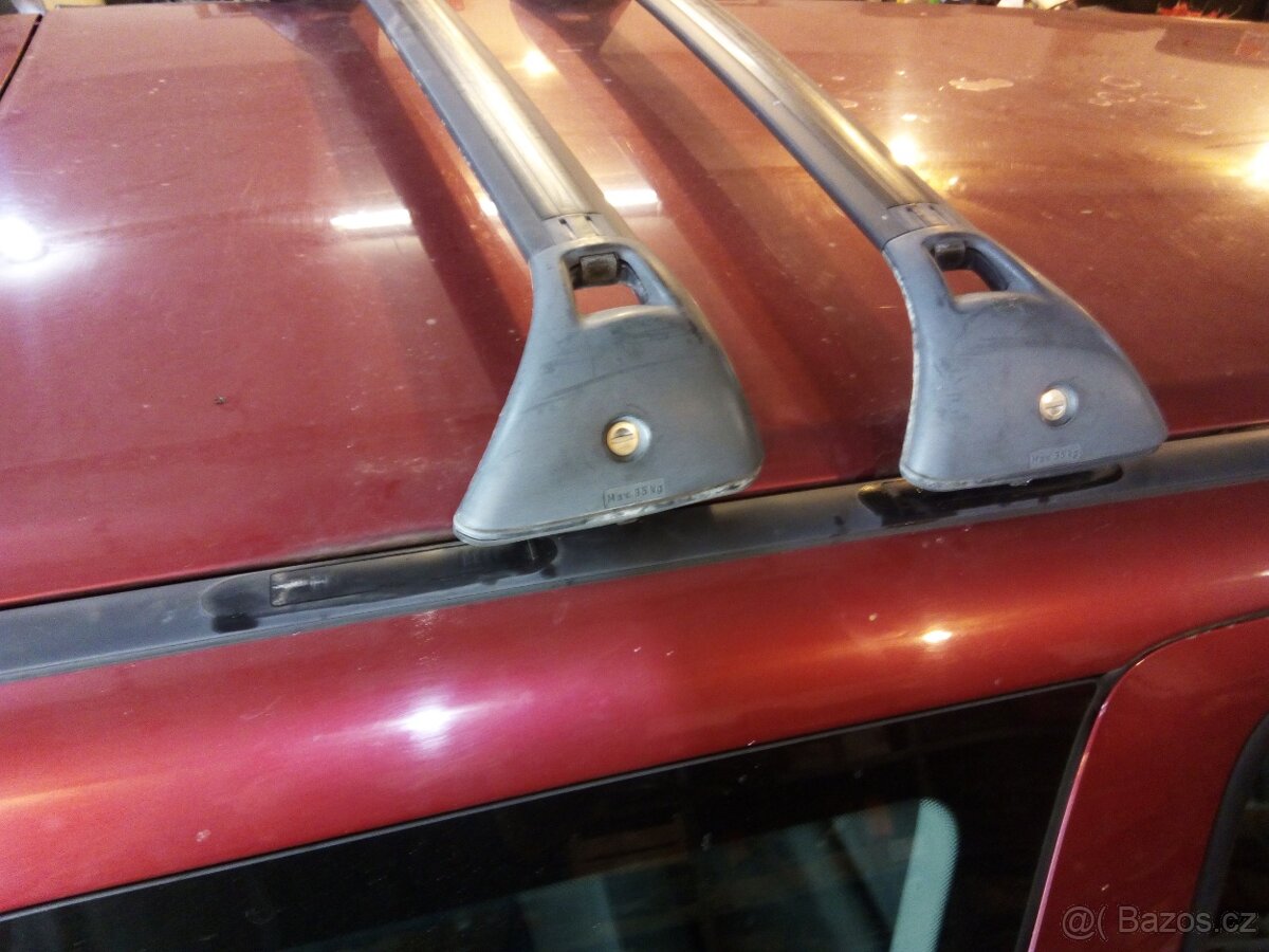 renault megane - STŘEŠNÍ NOSIČE, ZAHRÁDKA, PŘÍČNÍKY