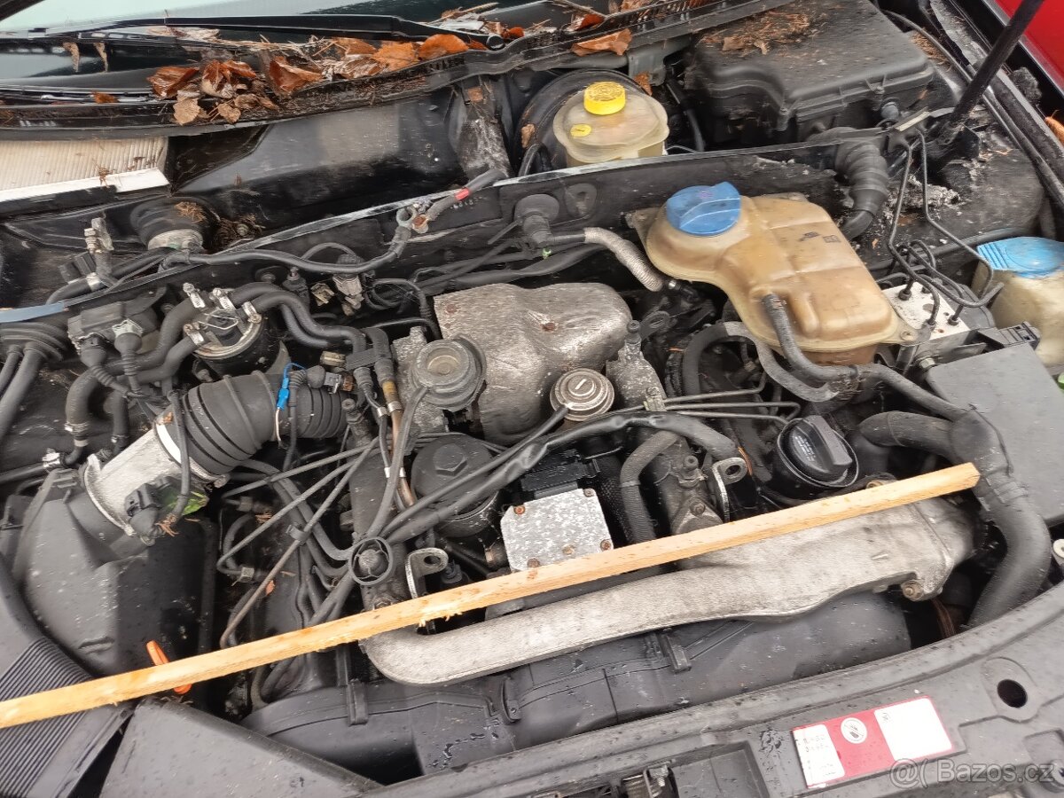 Prodám kompletní motor na Audi A6 Avant,2.5 TDI, 132kw