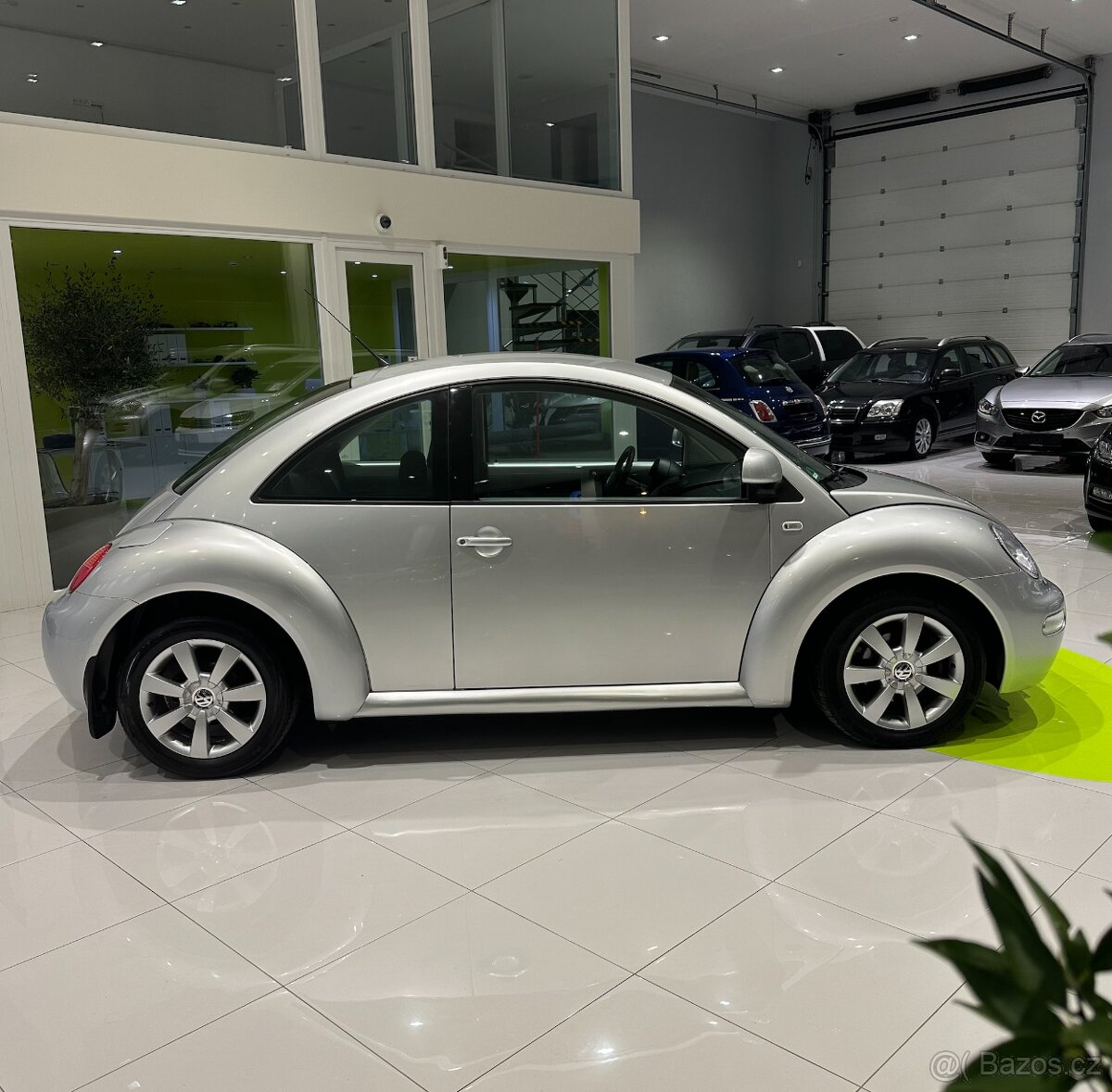 Volkswagen New Beetle, 2.0 Benzin Ojeté, 7/2000, 153 400 km