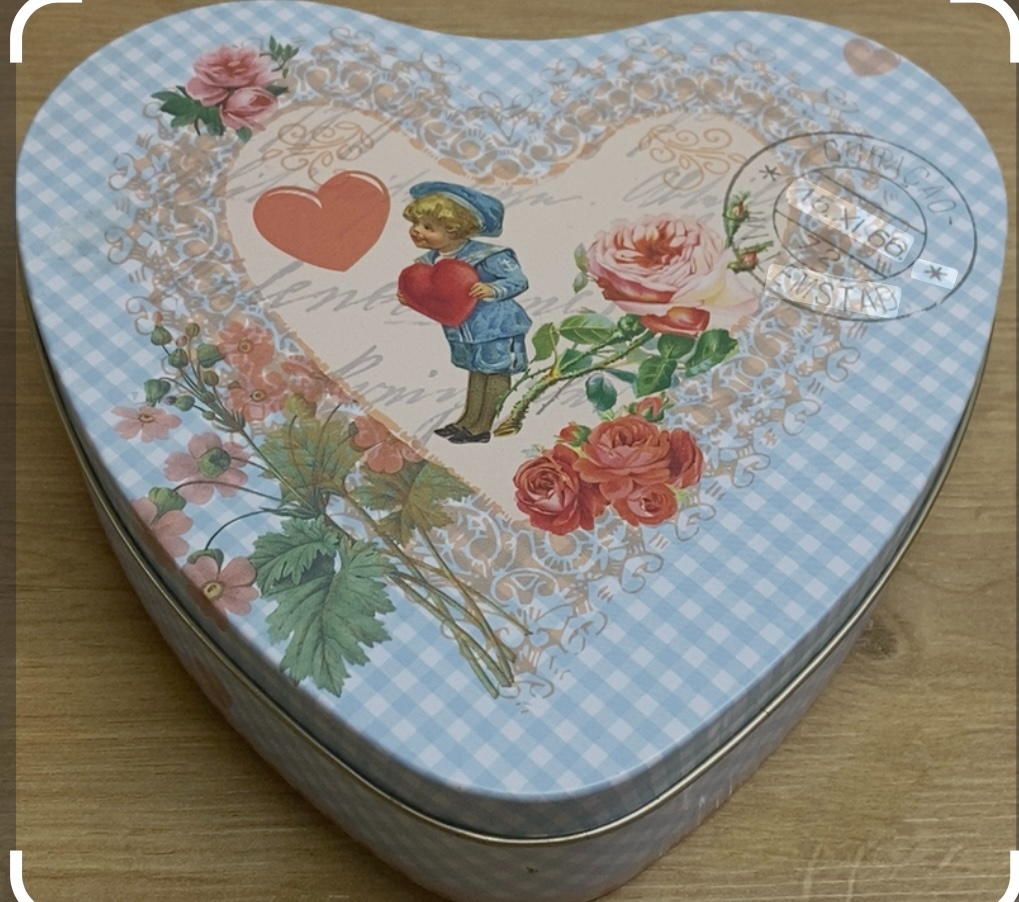 Plechová krabička srdíčko