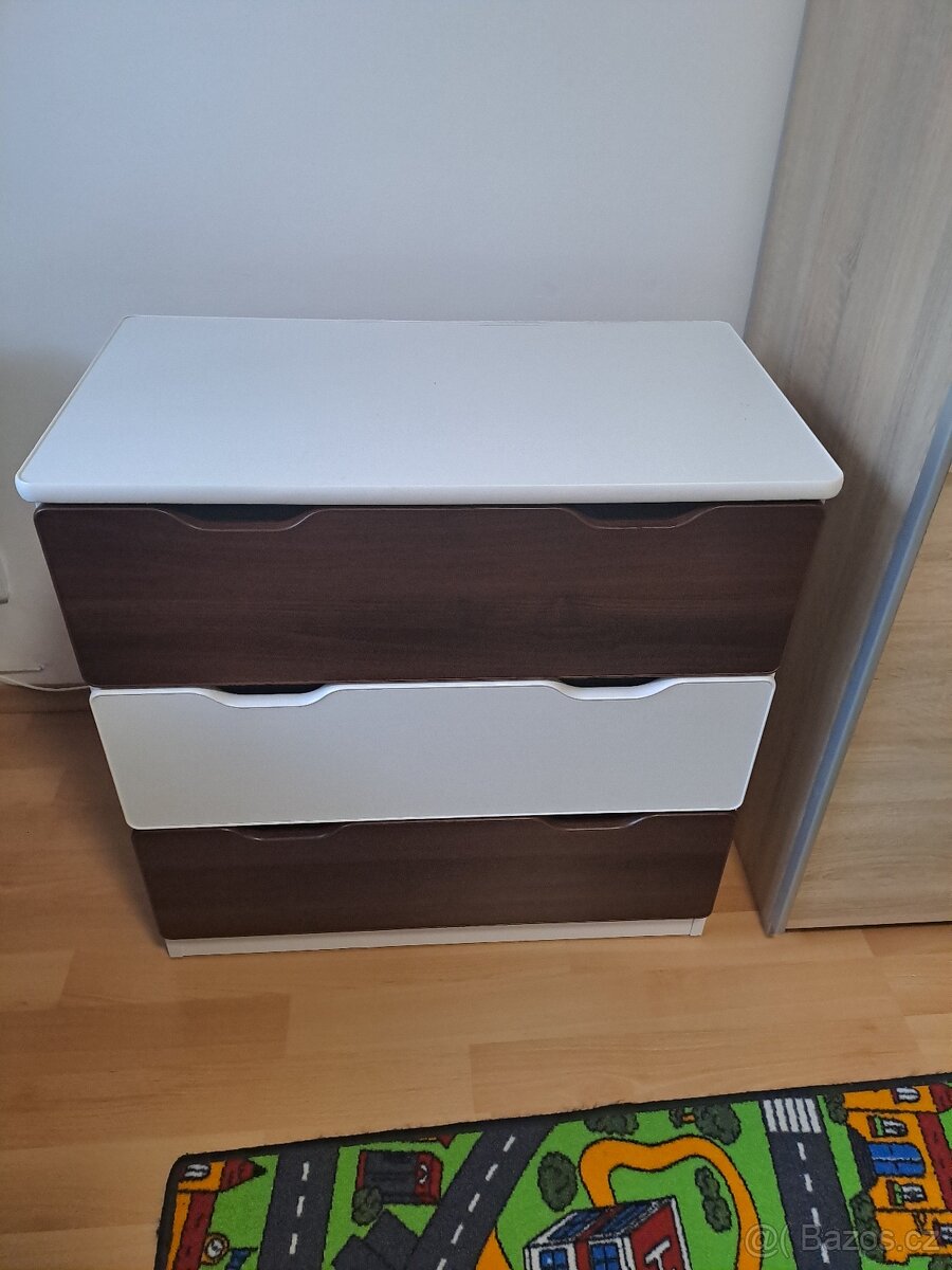 Přebalovací komoda