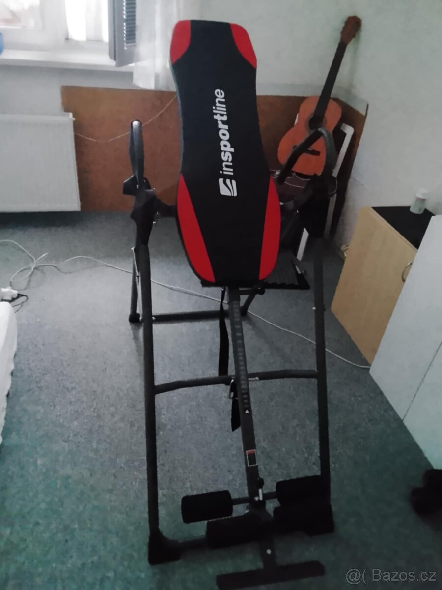 Autotrakční lehátko.