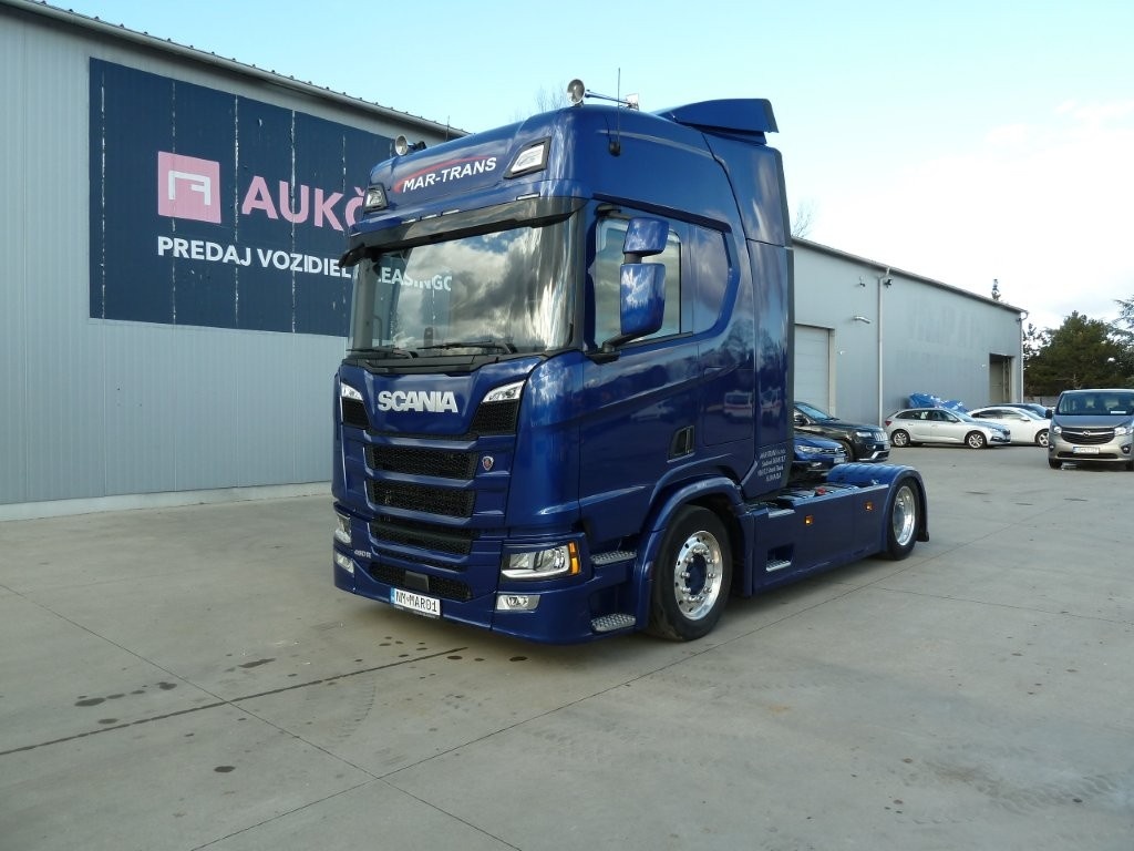 SCANIA R460