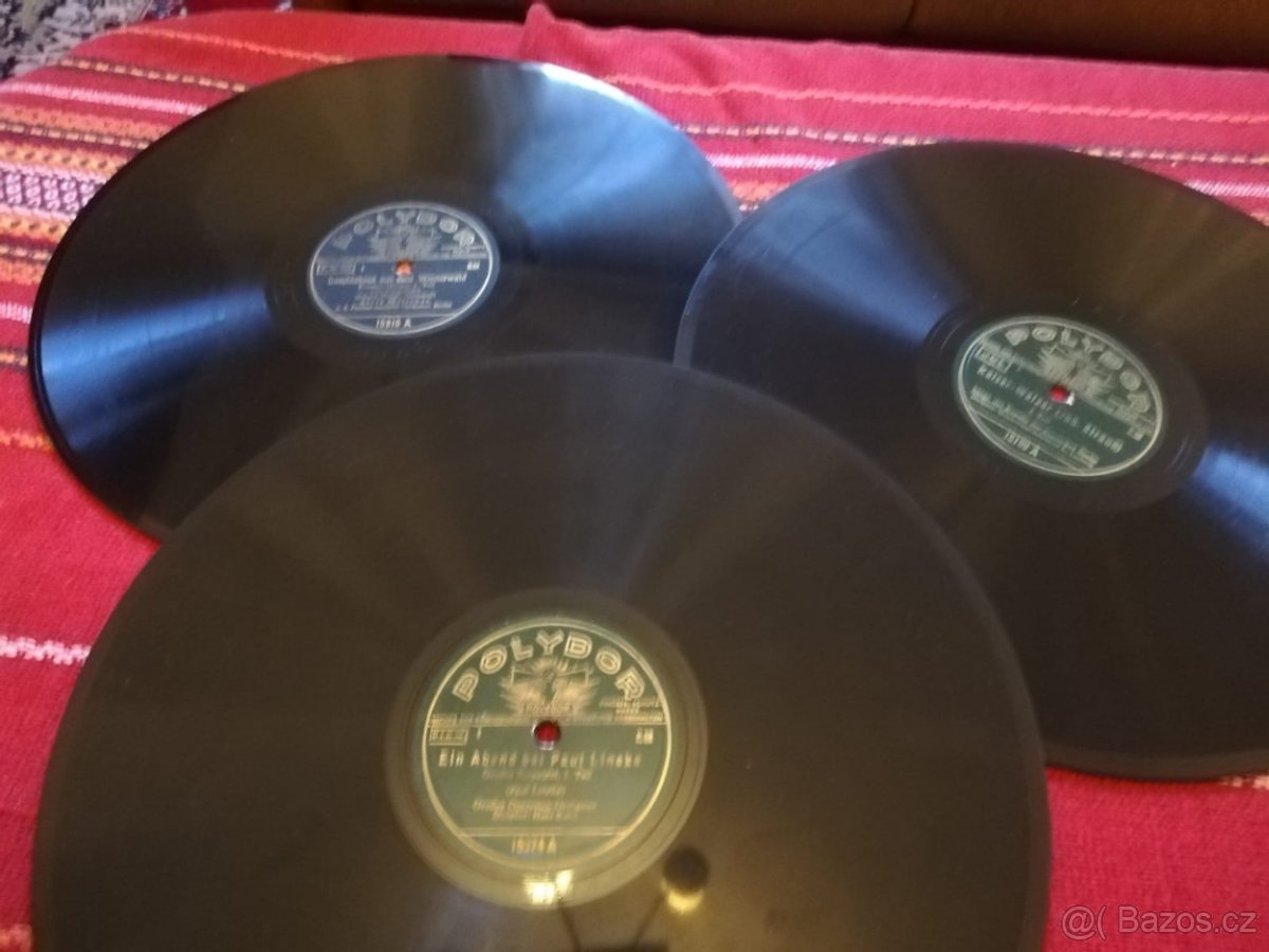 Prodám desky --průměr desky 30cm 1kus -100Kč