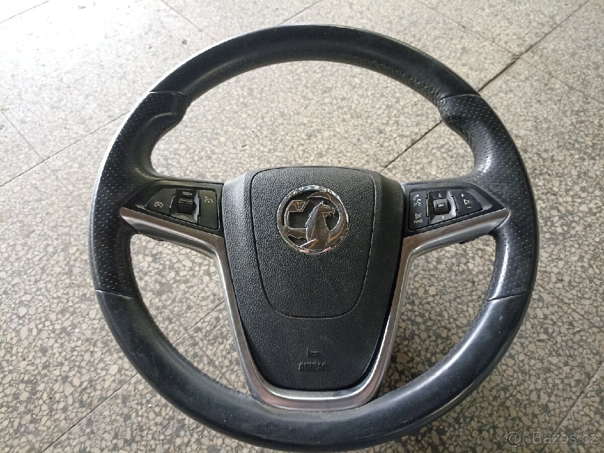 Volant Opel Insignia.