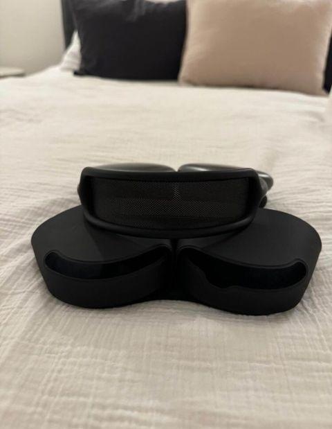 Apple AirPods Max v elegantní černé barvě