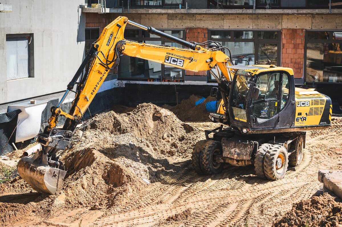 JCB 175 W