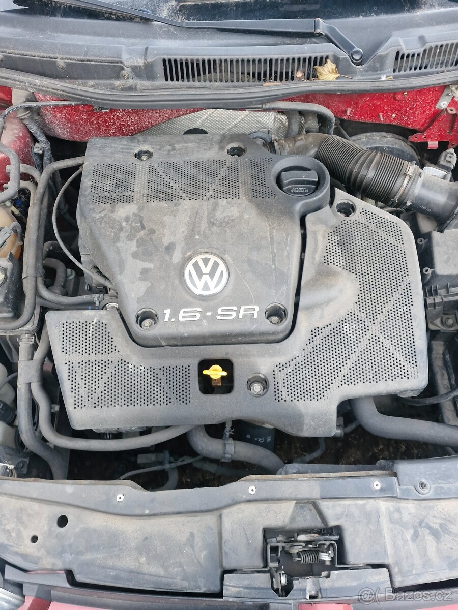 Kryt motoru 1.6sr vw