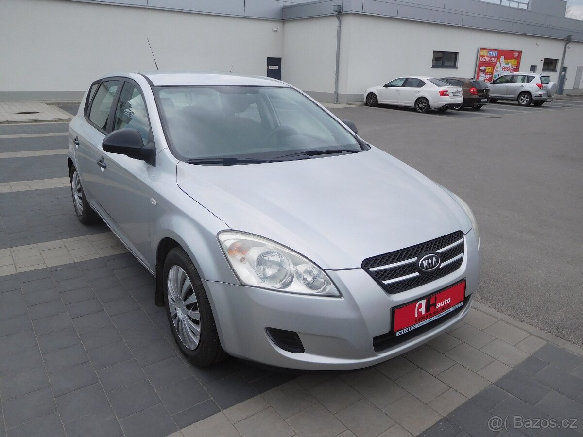Kia Cee'd 1.4i CVVT 16V Comfort, 80 kW, Klima