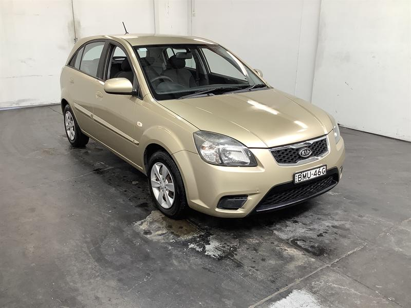 Nárazník Kia Rio 2010