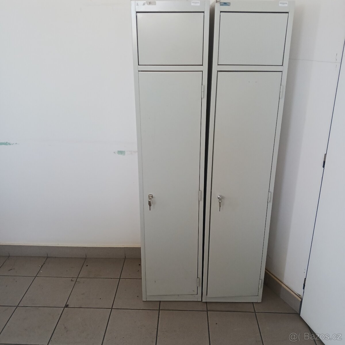Prodám plechovou skříň
