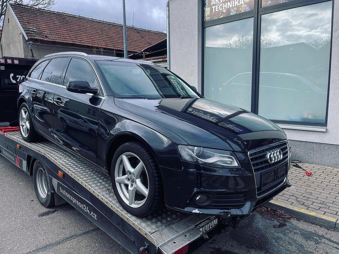 Veškeré náhradní díly Audi A4 B8 8K Avant 2011 CAGA MMV LZ9Y