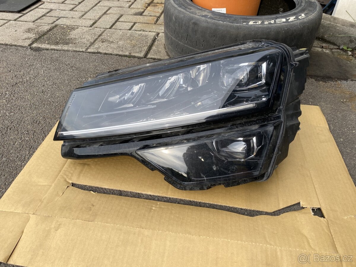 Škoda Karoq Full Led přední světlo