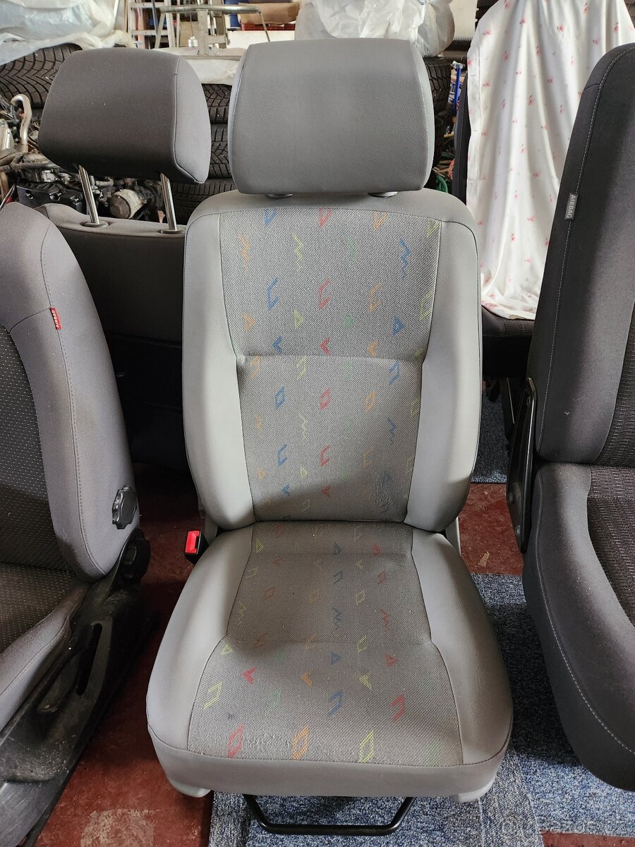 prodám 8.míst VW Transporter Caravele