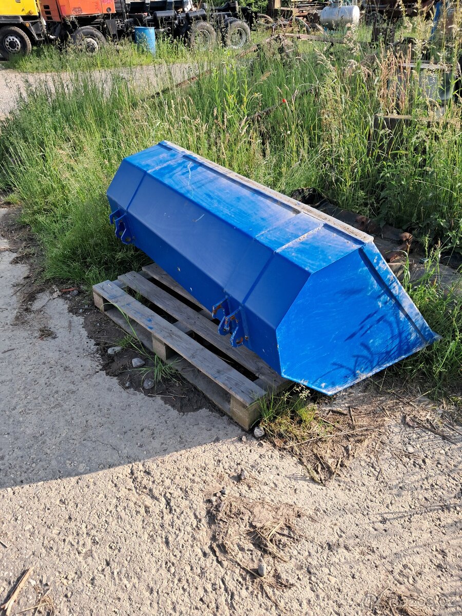 Lopata na malotraktor