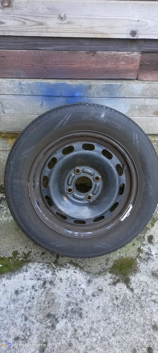 Pneu s diskem Ford Fiesta