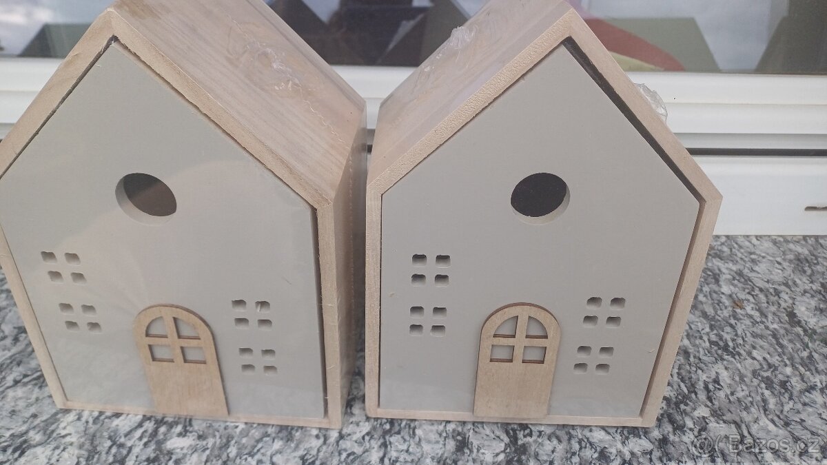 Ulozny box domecek novy